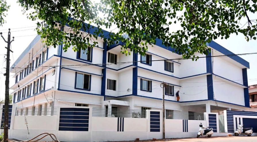 സി.പി.എം സഹകരണ ആശുപത്രിക്ക് പിറകെ, അമ്മയും കുഞ്ഞും ആശുപത്രി ഇനിയും നീളുമോ സി.പി.എം സഹകരണ ആശുപത്രിക്ക് പിറകെ, അമ്മയും കുഞ്ഞും ആശുപത്രി ഇനിയും നീളുമോ