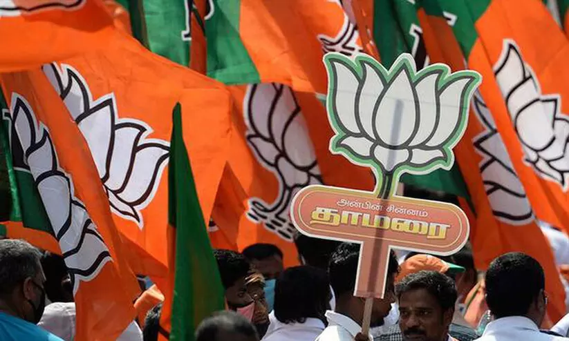 തമിഴ്നാട്ടിൽ ലുലു മാൾ സ്ഥാപിക്കാൻ അനുവദിക്കില്ലെന്ന് തമിഴ്നാട് ബി.ജെ.പി ഘടകം തമിഴ്നാട്ടിൽ ലുലു മാൾ സ്ഥാപിക്കാൻ അനുവദിക്കില്ലെന്ന് തമിഴ്നാട് ബി.ജെ.പി ഘടകം