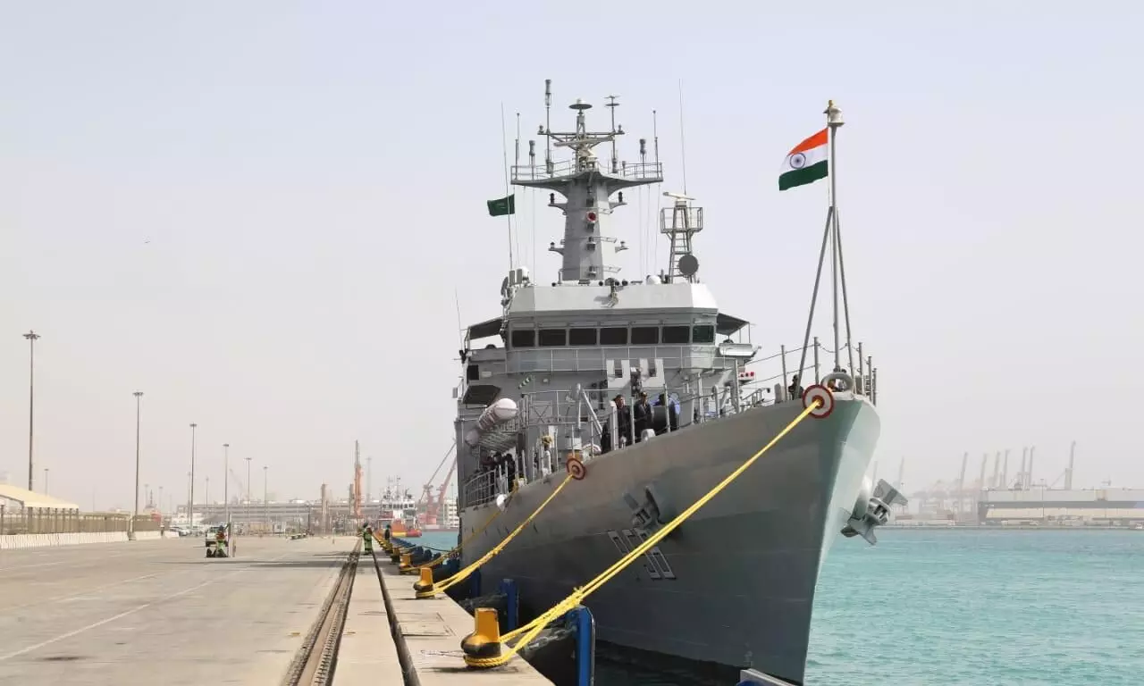 സംയുക്ത സൈനിക പരിശീലനം: ഇന്ത്യൻ യുദ്ധകപ്പലുകൾ സൗദി തീരത്ത് സംയുക്ത സൈനിക പരിശീലനം: ഇന്ത്യൻ യുദ്ധകപ്പലുകൾ സൗദി തീരത്ത്