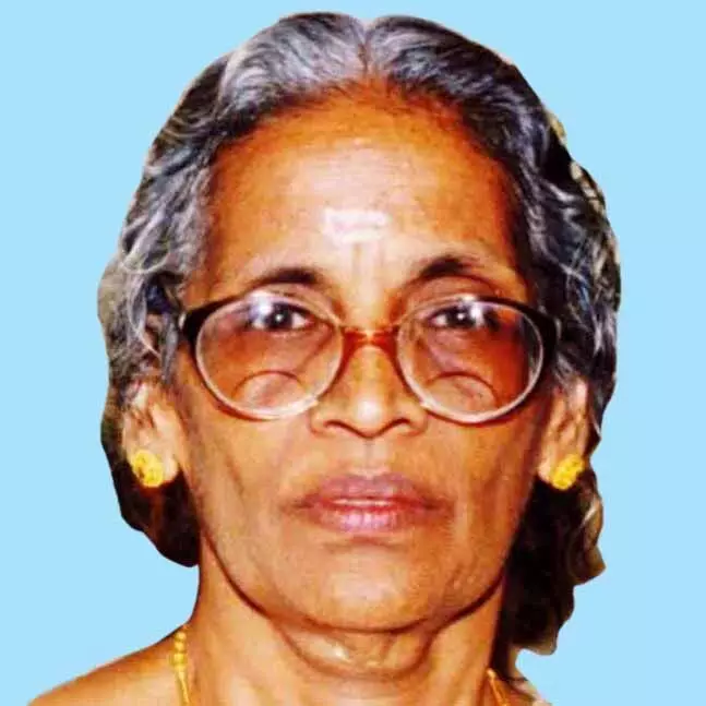 വ​ത്സ​ല ടീ​ച്ച​ർ