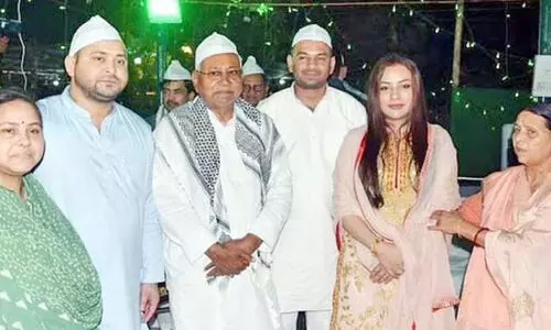 അ​ഭ്യൂ​ഹ​ങ്ങ​ൾ​ക്ക് വ​ളം​വെ​ക്കു​ന്ന നി​തീ​ഷ്