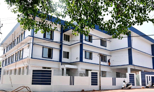 സി.പി.എം സഹകരണ ആശുപത്രിക്ക് പിറകെ, അമ്മയും കുഞ്ഞും ആശുപത്രി ഇനിയും നീളുമോ