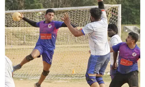 കളിച്ചുതളർന്നു; ഇനിയെങ്കിലും ജോലി?