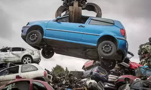 നഗര കേന്ദ്രങ്ങളിൽ 150 കിലോമീറ്ററിനുള്ളിൽ ഒരു വാഹന പൊളിക്കൽ കേന്ദ്രം സ്ഥാപിക്കും -ഗഡ്കരി