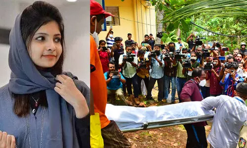 കഴുത്തിൽ ആഴത്തിലുള്ള അടയാളം; റിഫയുടെ മൃതദേഹം  വീണ്ടും ഖബറടക്കി