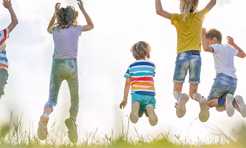 കുട്ടിമനസ്സിന് വേണം കരുതലിന്റെ കൂട്ട് കുട്ടിമനസ്സിന് വേണം കരുതലിന്റെ കൂട്ട്