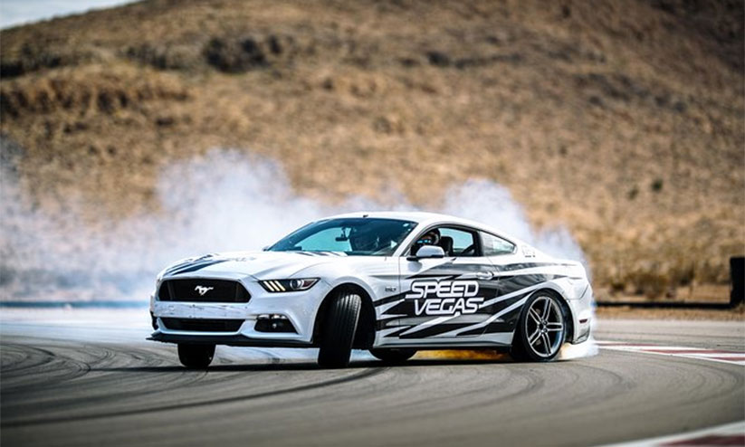 ഡ്രൈവിങ് അഭ്യാസങ്ങളുടെ വേദിയായി ഖോർ അൽ ഉദൈദ് ഡ്രൈവിങ് അഭ്യാസങ്ങളുടെ വേദിയായി ഖോർ അൽ ഉദൈദ്