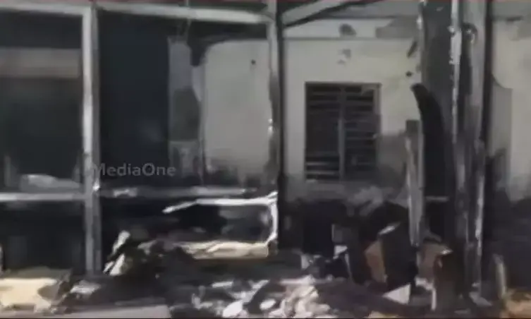 അടുത്താഴ്ച ഉദ്ഘാടനം നടക്കാനിരുന്ന  ബൈക്ക് ഷോറൂമിൽ തീപിടിത്തം