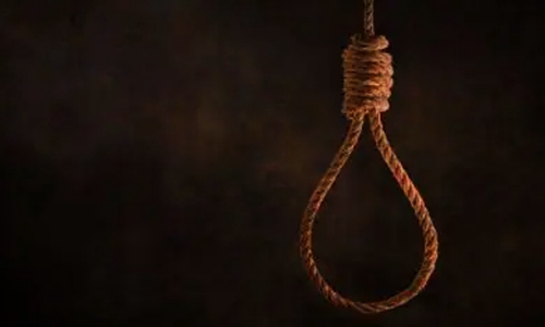 മദ്യപിച്ചെത്തിയ പിതാവ് ബലാത്സംഗം ചെയ്തു; 19കാരി ജീവനൊടുക്കി