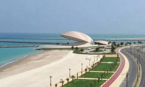 കടലിനെ ആസ്വദിക്കാൻ കൽബ ബീച്ച്