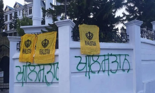 ഹിമാചൽ പ്രദേശ് നിയമസഭ ഗേറ്റിൽ ഖലിസ്താൻ പതാകകൾ; കർശന നടപടിയെടുക്കുമെന്ന് മുഖ്യമന്ത്രി