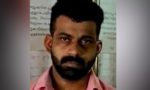 വിദ്യാർഥിനികളെ സ്കൂട്ടറിൽ പിന്തുടരും, ഇടറോഡിൽ തടഞ്ഞ് ഉപദ്രവിക്കും; സി.സി.ടി.വിയിൽ കുടുങ്ങിയ യുവാവ് അറസ്റ്റിൽ