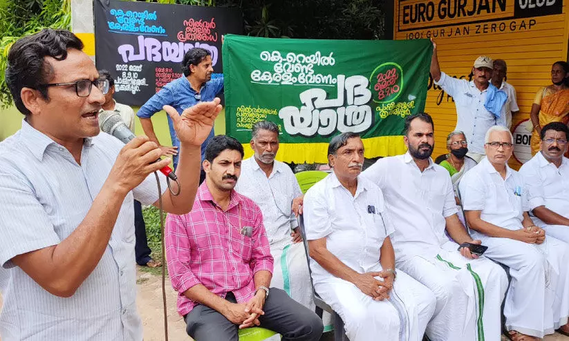 ഇടതുപക്ഷം സ്വകാര്യവത്കരണത്തിന്റെ പാതയിൽ -ശശികാന്ത് സോനാവ്നെ ഇടതുപക്ഷം സ്വകാര്യവത്കരണത്തിന്റെ പാതയിൽ -ശശികാന്ത് സോനാവ്നെ