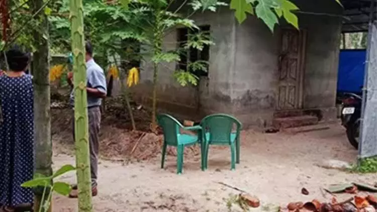 ചേർത്തലയില് ദമ്പതികൾ ഷോക്കേറ്റ് മരിച്ച നിലയിൽ ചേർത്തലയില് ദമ്പതികൾ ഷോക്കേറ്റ് മരിച്ച നിലയിൽ