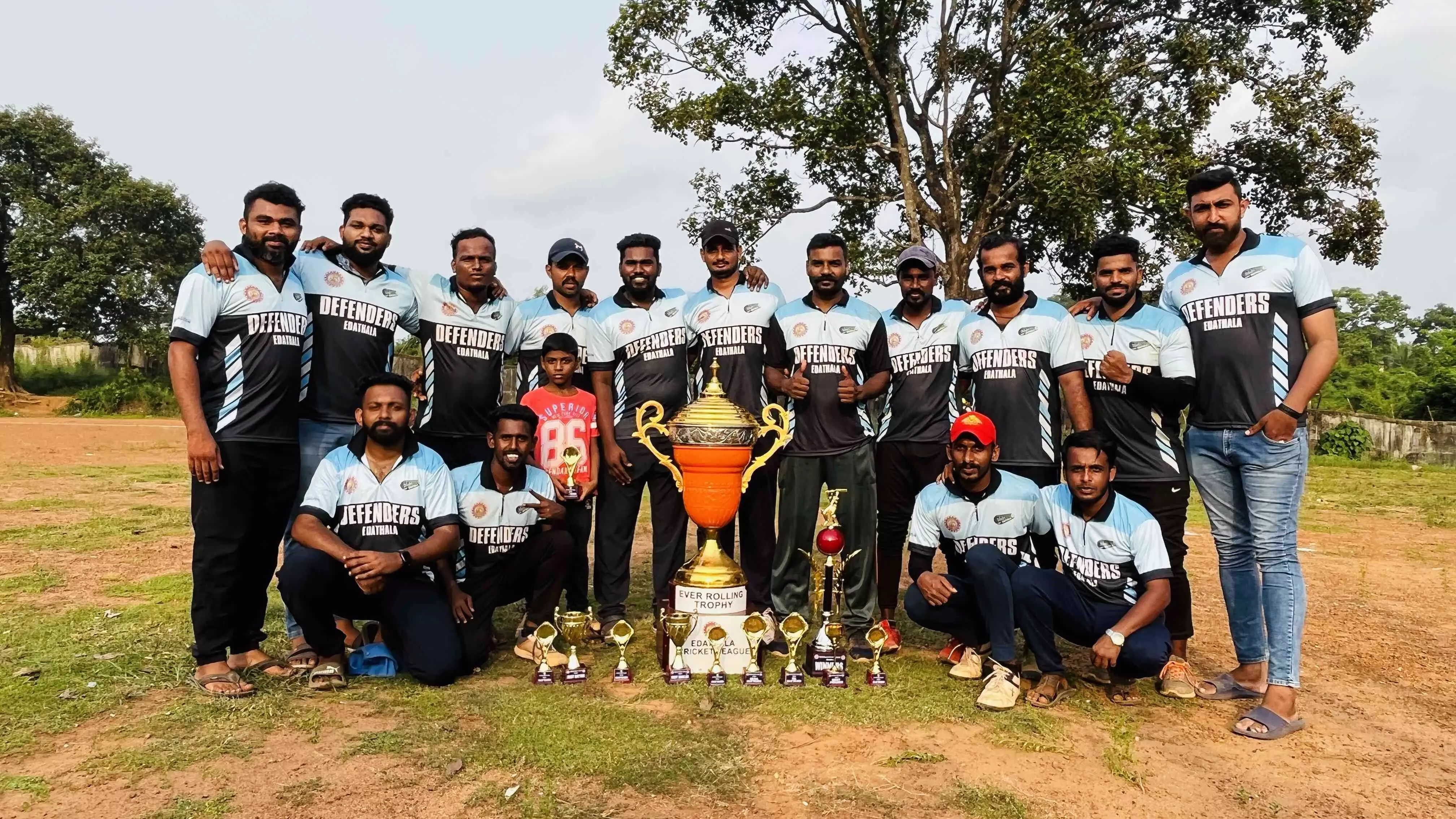 എടത്തല ക്രിക്കറ്റ് ലീഗ് ; ഡിഫെൻഡേർസ് എടത്തല ചാമ്പ്യന്മാർ 
