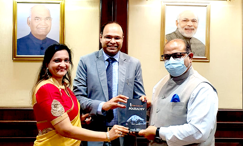 വായനക്കാരുടെ ഹൃദയങ്ങളിൽ ഇടം നേടി ദി കാൾ ഓഫ് മഹാദേവ് വായനക്കാരുടെ ഹൃദയങ്ങളിൽ ഇടം നേടി ദി കാൾ ഓഫ് മഹാദേവ്