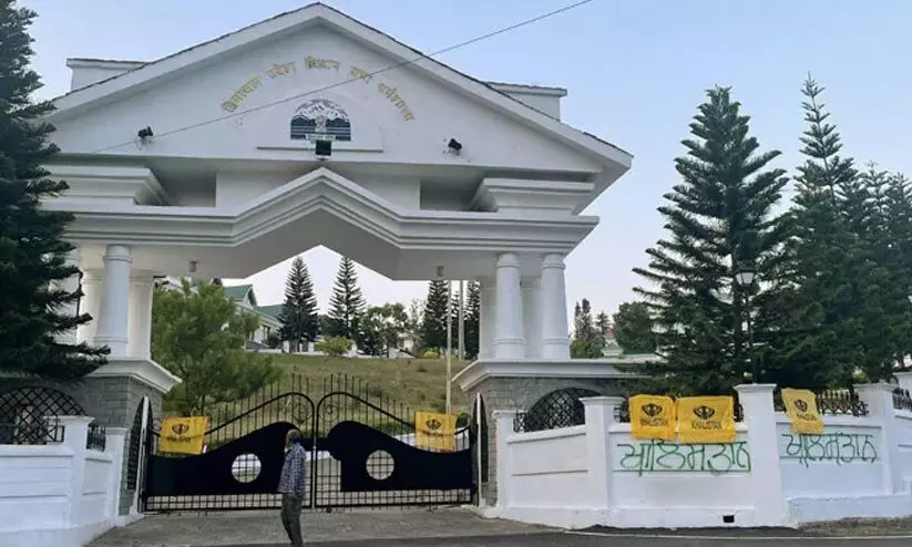 ഹിമാചൽപ്രദേശ് നിയമസഭയിൽ ഖലിസ്താൻ പതാകകൾ: സിഖ് നിരോധിത സംഘടന നേതാവിനെതിരെ കേസ് ഹിമാചൽപ്രദേശ് നിയമസഭയിൽ ഖലിസ്താൻ പതാകകൾ: സിഖ് നിരോധിത സംഘടന നേതാവിനെതിരെ കേസ്