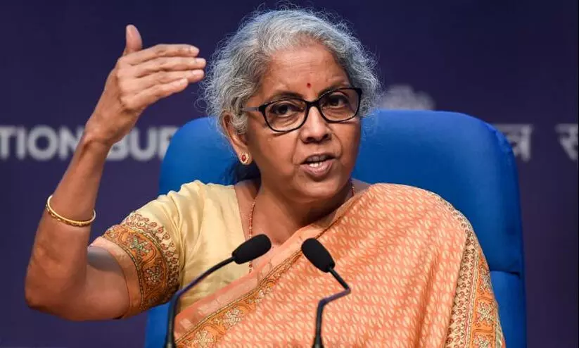 ശബ്ദതടസം അനുഭവപ്പെട്ട് പ്രാസംഗിക; വെള്ളം നൽകി നിർമല സീതരാമൻ -വിഡിയോ വൈറൽ ശബ്ദതടസം അനുഭവപ്പെട്ട് പ്രാസംഗിക; വെള്ളം നൽകി നിർമല സീതരാമൻ -വിഡിയോ വൈറൽ