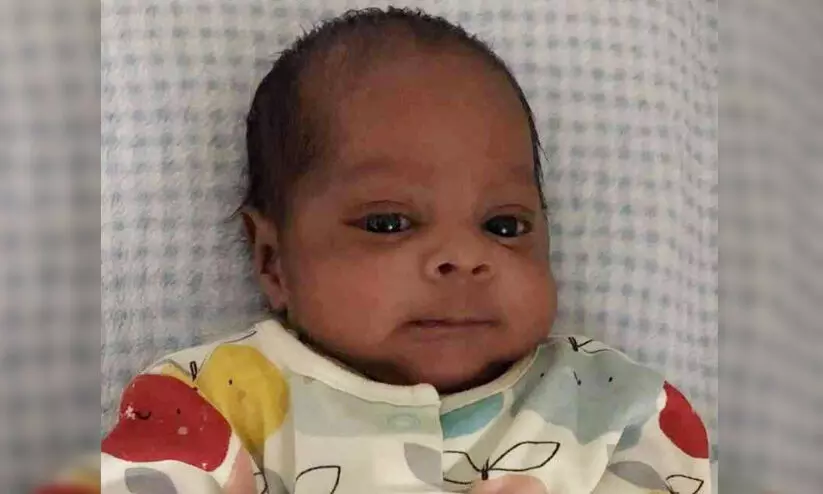 കാറപകടത്തിൽ പരിക്കേറ്റ പിഞ്ചുകുഞ്ഞ് മരിച്ചു കാറപകടത്തിൽ പരിക്കേറ്റ പിഞ്ചുകുഞ്ഞ് മരിച്ചു