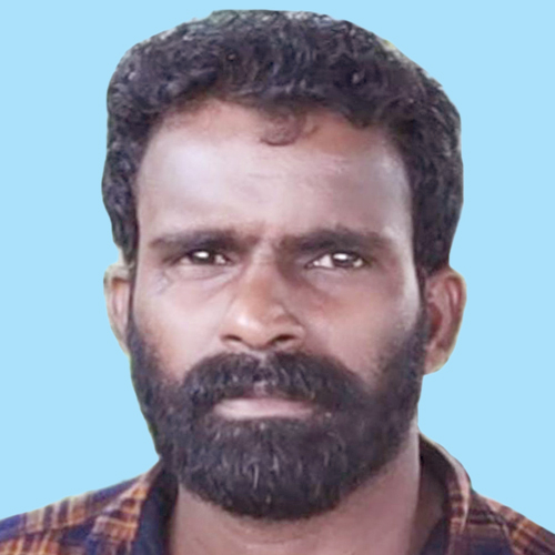 കു​ള​ത്തി​ൽ വീ​ണ മ​ക​നെ ര​ക്ഷി​ക്കാ​നി​റ​ങ്ങി​യ പി​താ​വ് മു​ങ്ങി​മ​രി​ച്ചു