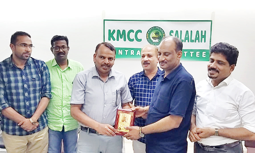 ഇബ്രാഹിം വയനാടിന് കെ.എം.സി.സി യാത്രയയപ്പ്