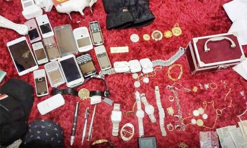 മോഷണം; രണ്ടുപേർ പിടിയിൽ