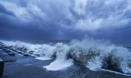 അസാനി തീവ്ര ചുഴലിക്കാറ്റായി തീരത്തോട് അടുക്കുന്നു; മൂന്ന് സംസ്ഥാനങ്ങൾക്ക്  ജാഗ്രതാ നിർദേശം