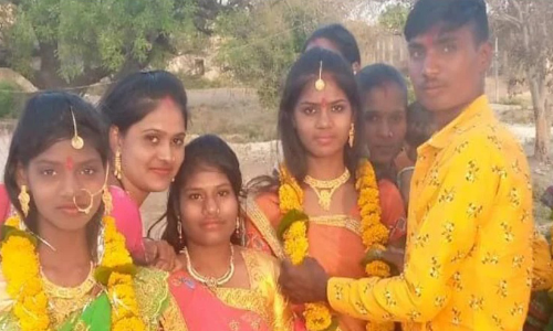 താലികെട്ടിനിടെ കറന്‍റ് പോയി; ഇരുട്ടിൽ വധുവിനെ മാറി താലിചാർത്തി വരന്മാർ