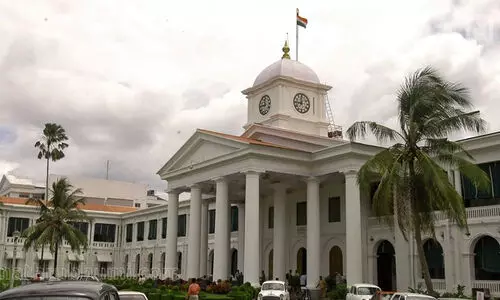 സെക്രട്ടേറിയറ്റിൽ വ്യാജ ബോംബ്‌ ഭീഷണി: ഫോൺ ചെയ്തയാൾ മനോരോഗിയെന്ന്​ പൊലീസ്​