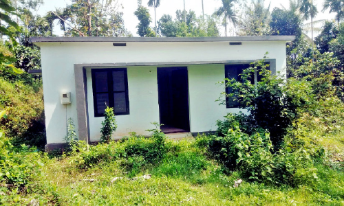 ചേപ്പിലയിലെ ആദിവാസി പുനരധിവാസം പാതിവഴിയിൽ ചേപ്പിലയിലെ ആദിവാസി പുനരധിവാസം പാതിവഴിയിൽ