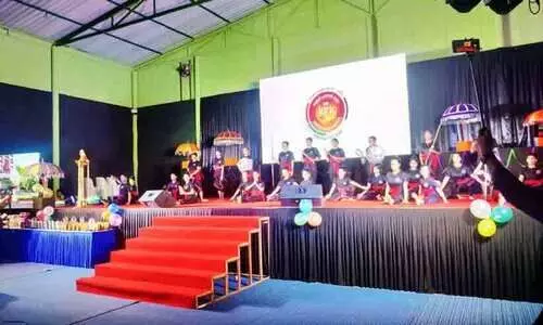 അജ്​മാനിൽ മലയാളി വനിതകളുടെ കളരിപ്പയറ്റ്