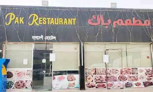 ഭ​ക്ഷ്യ​ശു​ചി​ത്വം ലം​ഘി​ച്ച ര​ണ്ട് റ​സ്റ്റാ​റ​ന്‍റു​ക​ള്‍ അ​ട​ച്ചു​പൂ​ട്ടി