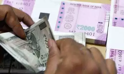 204 കടന്ന്​ ഇന്ത്യൻ രൂപ; പ്രവാസികൾക്ക്​ നല്ല സമയം