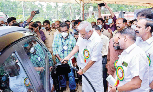 ചാർജാകാൻ തൃശൂർ