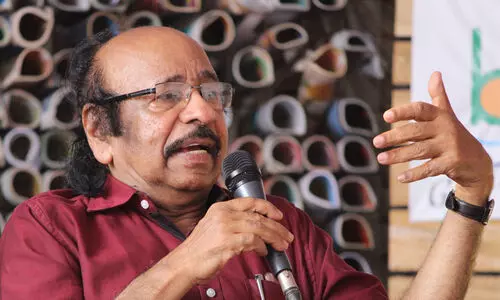 സാഹിത്യ അക്കാദമി വിവാദത്തിൽ ബൈബിളിനെ സൂചിപ്പിച്ച് പ്രതികരണവുമായി സച്ചിദാനന്ദൻ