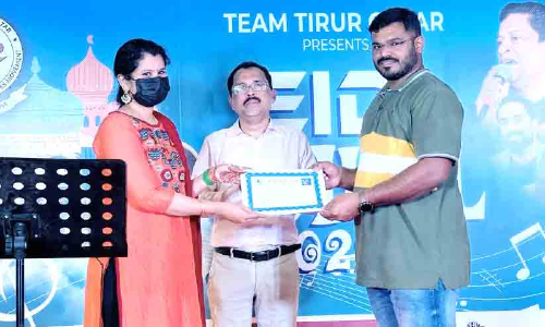 ഈ​ദ്​ ഇ​ശ​ലൊ​ളി​യോ​ടെ ടീം ​തി​രൂ​ർ പെ​രു​ന്നാ​ൾ സം​ഗ​മം