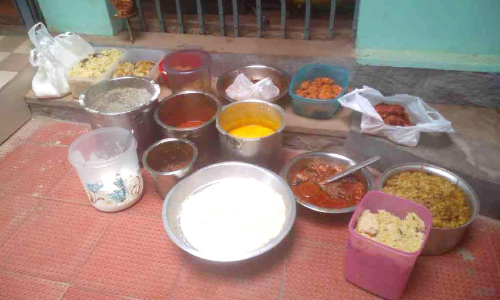 ആറ്റിങ്ങലിൽ ഹോട്ടലുകളിൽ റെയ്ഡ്; പഴകിയ ഭക്ഷണവും നിരോധിത പ്ലാസ്റ്റിക് ഉൽപന്നങ്ങളും പിടിച്ചു