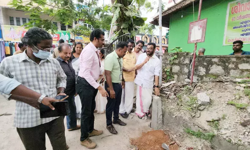 കാട്ടാക്കട ടൗൺ വികസനം: അതിർത്തി കല്ലുകൾ സ്ഥാപിക്കുന്ന പ്രവർത്തനം ആരംഭിച്ചു