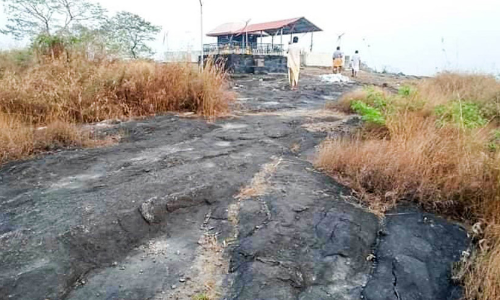 ക്ഷേത്രം സ്ഥിതി ചെയ്യുന്ന പാറയിൽ ഖനന നീക്കത്തിനെതിരെ പ്രതിഷേധം