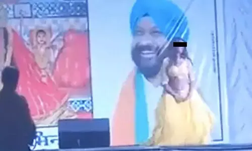 മധ്യപ്രദേശിൽ മൃഗ മേളക്കിടെ അശ്ലീല നൃത്തം; മുനിസിപ്പൽ ഓഫിസർക്ക് സസ്പെൻഷൻ