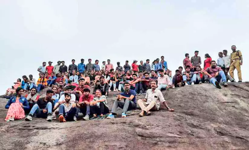 NCC cadets visit Ponthanpuzha forest