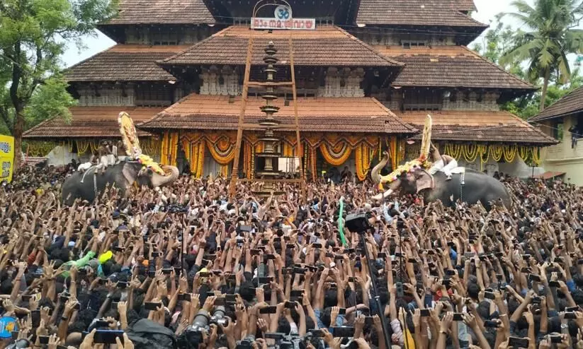 തൃശൂർ പൂരം വെടിക്കെട്ട് ഇന്ന്