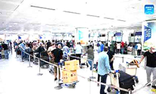 വിമാനയാത്രക്കാരിൽ റെക്കോഡ് വർധന പ്രതീക്ഷിക്കുന്നു; തിരക്ക് നേരിടാൻ സജ്ജമെന്ന് വ്യോമയാന വകുപ്പ്