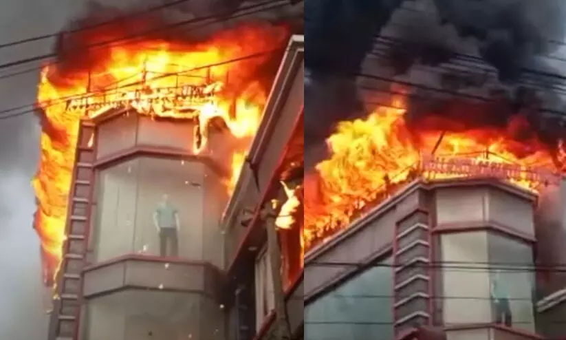 പരുമലയിൽ വസ്ത്രശാലയിൽ വൻതീപിടിത്തം VIDEO