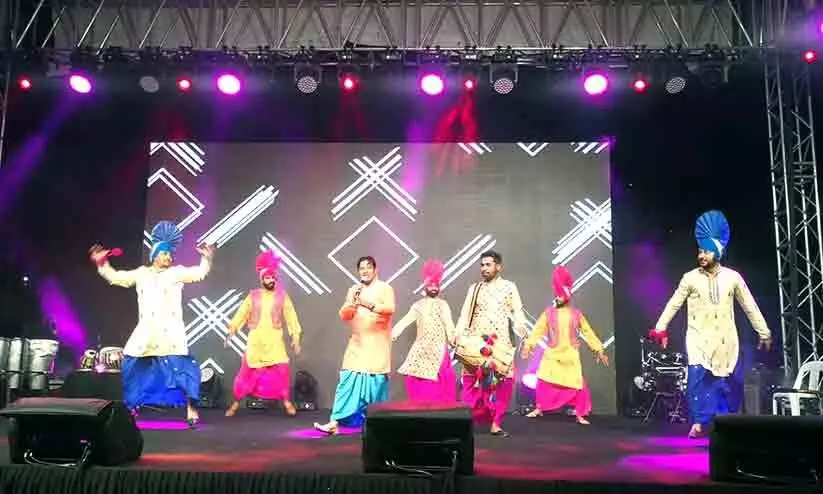 തൊഴിലാളി ഉത്സവമായി കൾചറൽ ഫിയസ്റ്റ തൊഴിലാളി ഉത്സവമായി കൾചറൽ ഫിയസ്റ്റ