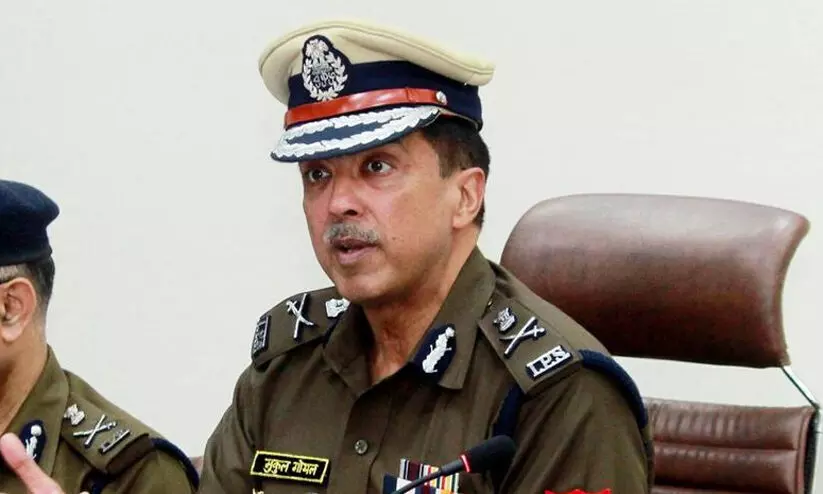 ഉത്തരവുകൾ അനുസരിച്ചില്ല; പൊലീസ് മേധാവിയെ തൽസ്ഥാനത്ത് നിന്ന് നീക്കം ചെയ്ത് യു.പി സർക്കാർ ഉത്തരവുകൾ അനുസരിച്ചില്ല; പൊലീസ് മേധാവിയെ തൽസ്ഥാനത്ത് നിന്ന് നീക്കം ചെയ്ത് യു.പി സർക്കാർ