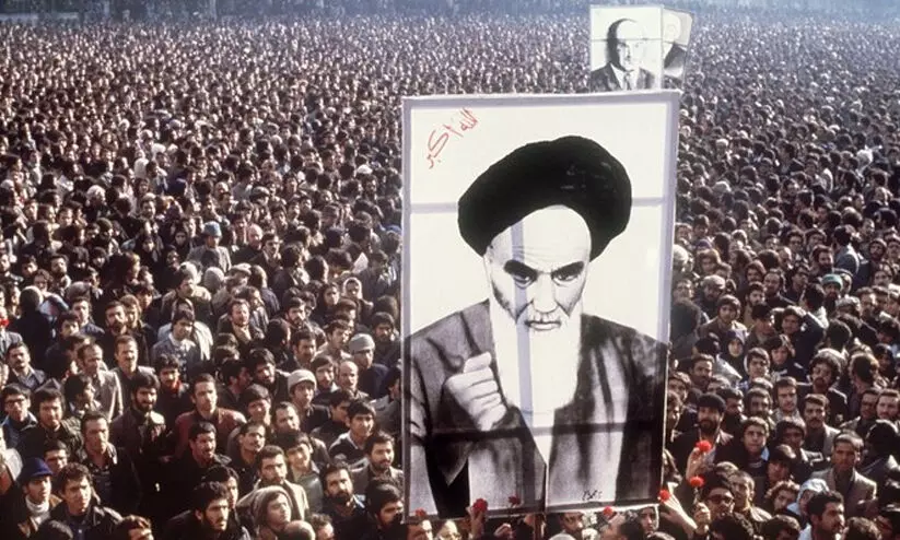 ഇസ്ലാമിക വിപ്ലവ കാലത്തെ ഇറാൻ ഇസ്ലാമിക വിപ്ലവ കാലത്തെ ഇറാൻ