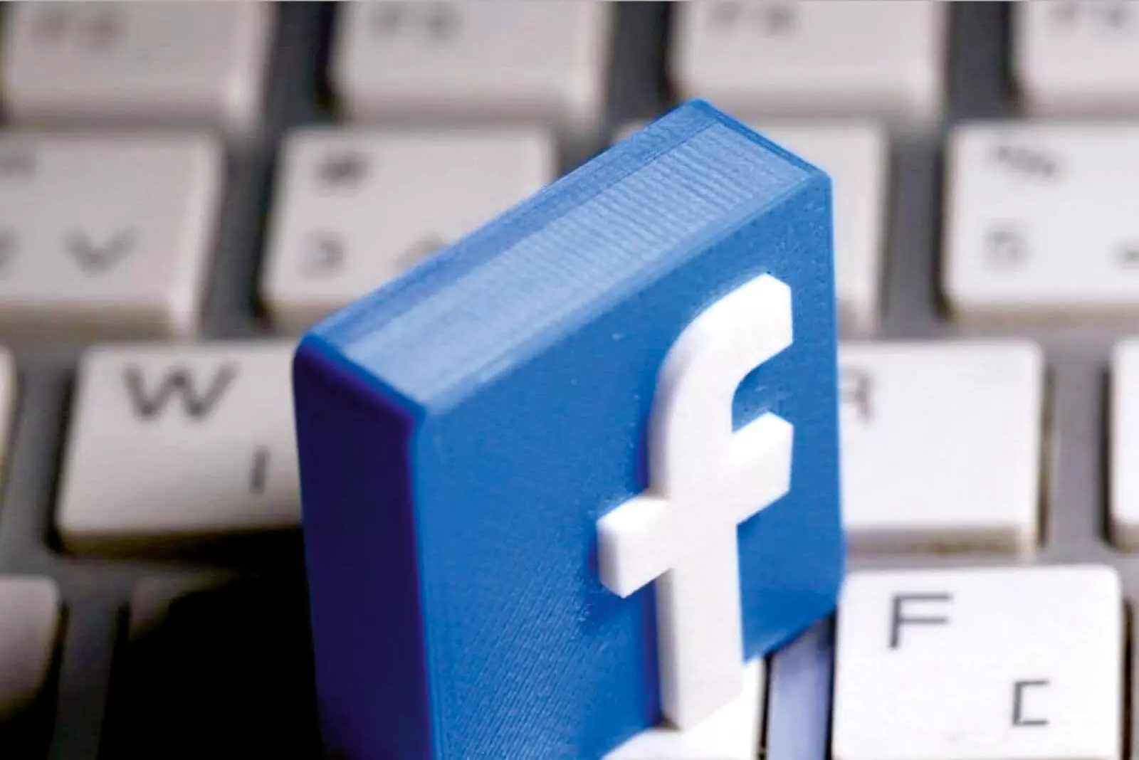 അൺ ഫ്രണ്ട് ചെയ്ത സുഹൃത്തിന് അൺ ഫ്രണ്ട് ചെയ്ത സുഹൃത്തിന്