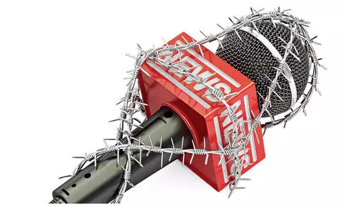 മാധ്യമ സ്വാതന്ത്ര്യം ഇത്രത്തോളം ഇടിഞ്ഞിട്ടില്ല