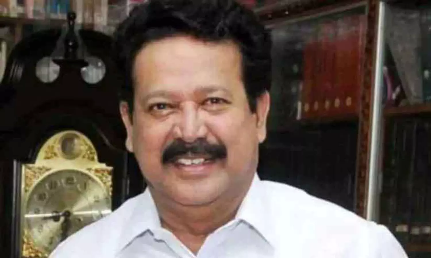 ഹിന്ദിക്കാർ പാനിപൂരി വിൽക്കുന്നു; ഹിന്ദിയേക്കാൾ നല്ലത് ഇംഗ്ലീഷ് -തമിഴ്നാട് വിദ്യാഭ്യാസ മന്ത്രി